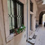 Via Duomo *