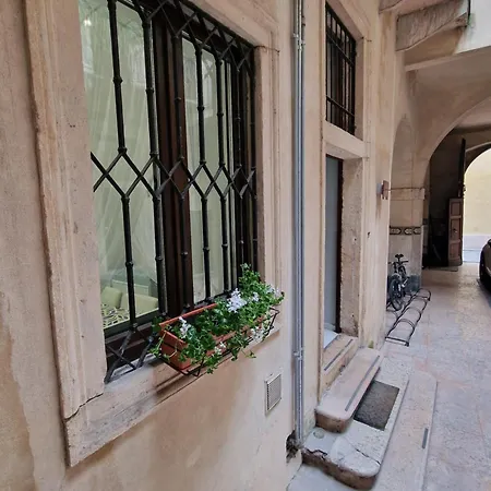 Via Duomo *